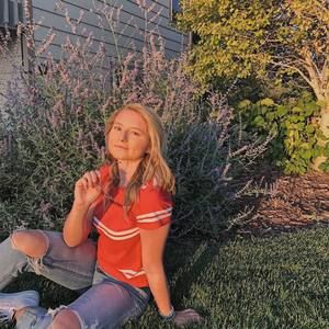 Meet your Posher, Danya